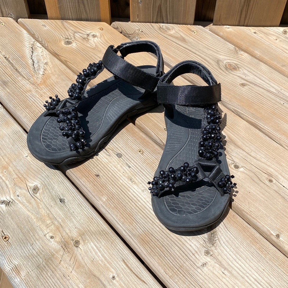 Zara MAXIMALIST Beaded Velcro Dad Sandals! Size 8-8.5, 39
